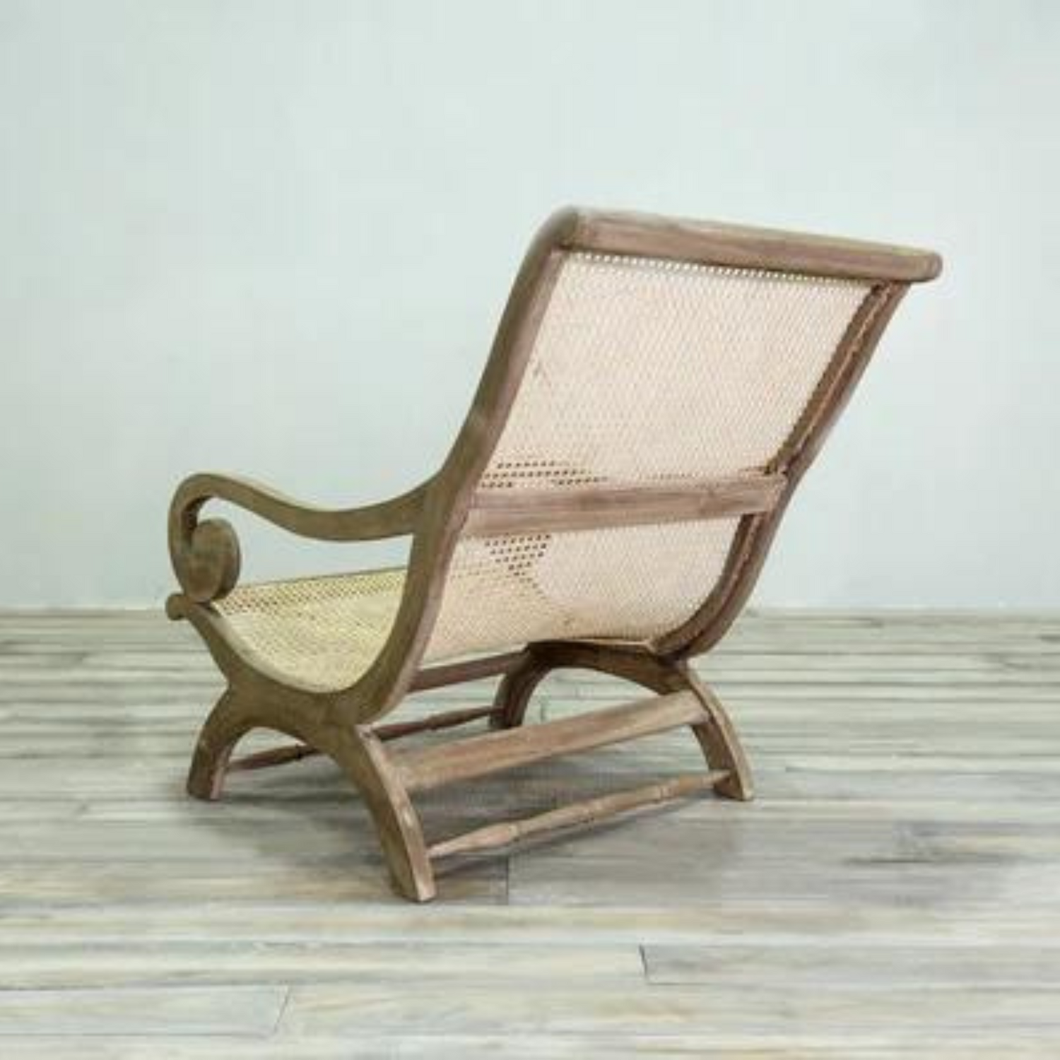 Lovina Wooden Indoor and Outdoor Lazy Chair