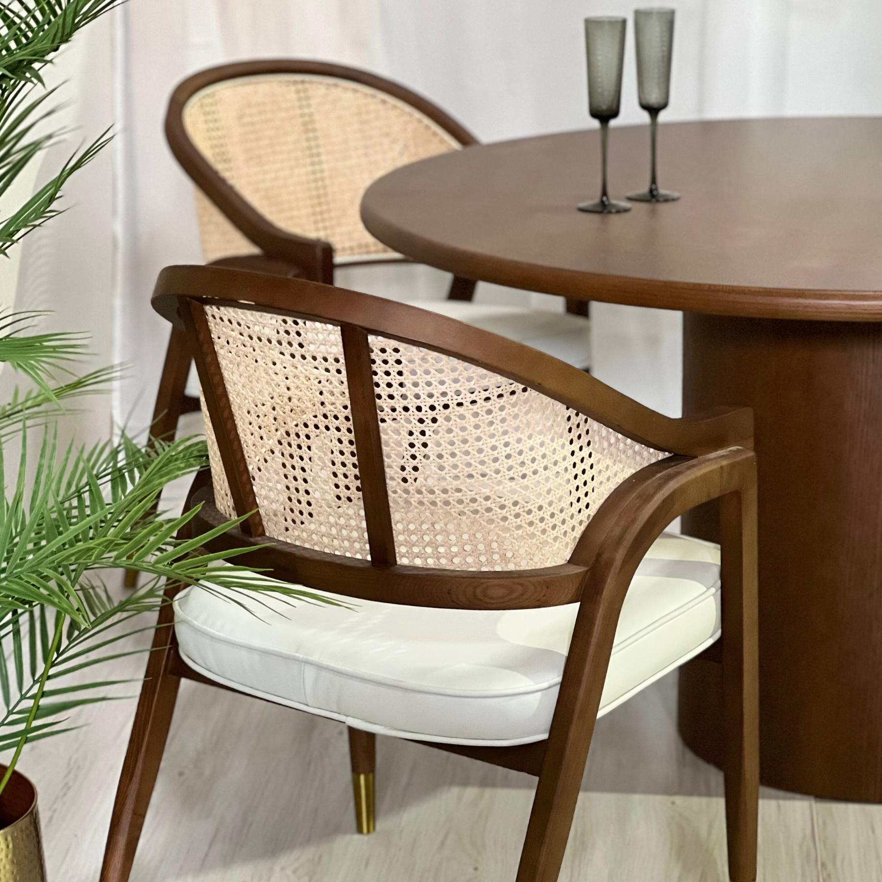 Georgia Round Dining Table | | Dark Oak - Ready to Ship